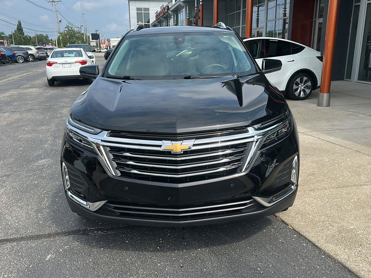 Used 2024 Chevrolet Equinox Premier FWD image 7