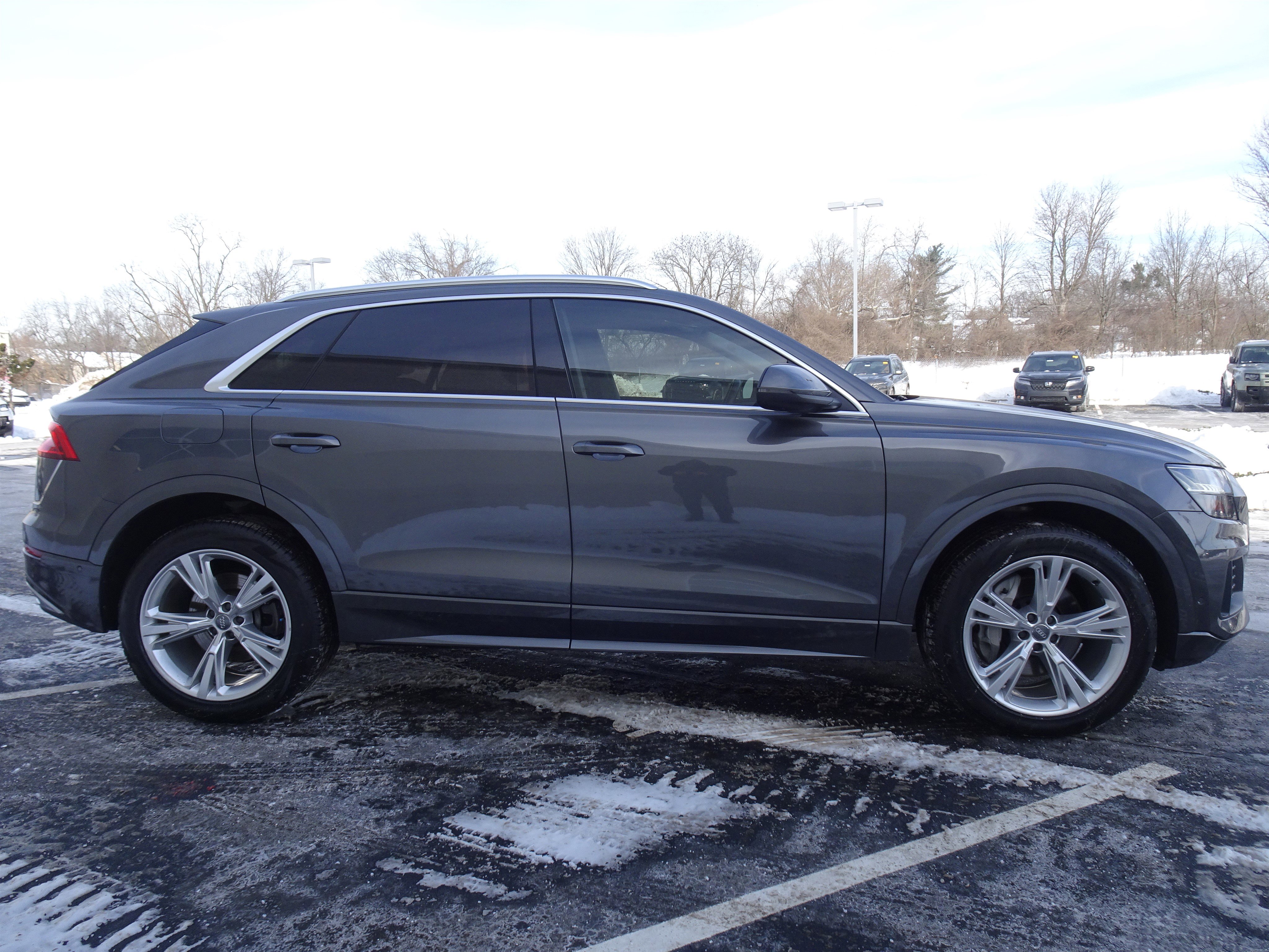 Used 2019 Audi Q8 Prestige w/ Luxury Package image 7