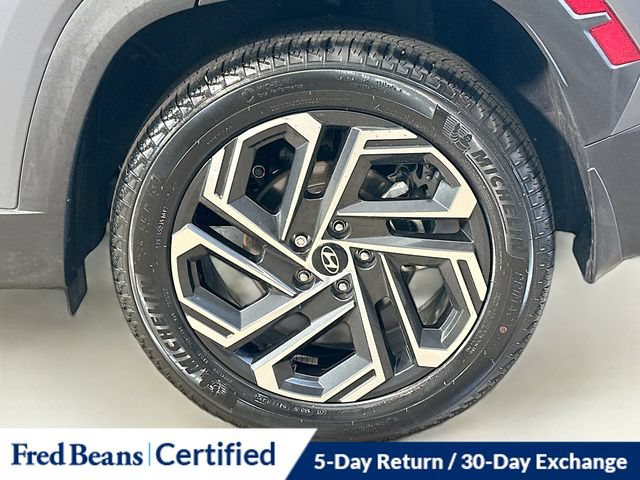 Certified 2025 Hyundai Tucson Limited AWD/4WD image 9