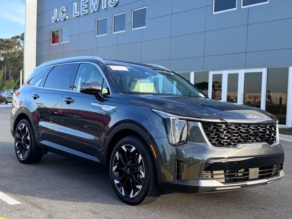 Used 2025 Kia Sorento EX image 1