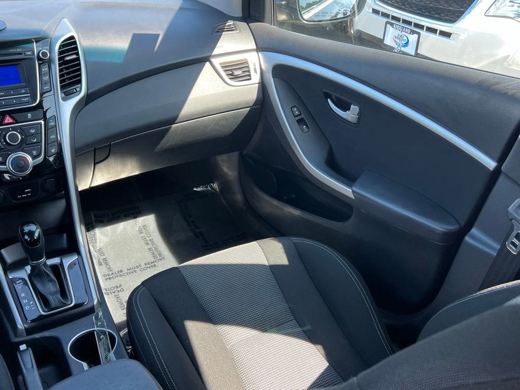 Used 2016 Hyundai Elantra GT w/ Option Group 02 FWD image 18