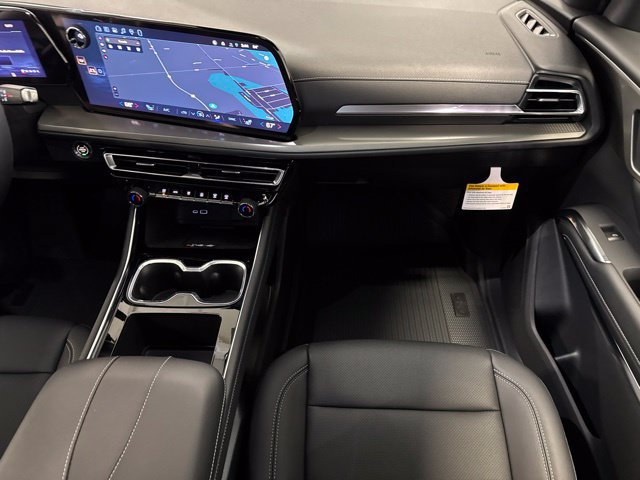 New 2027 Chevrolet Traverse LT w/ Midnight/Sport Edition AWD/4WD image 20