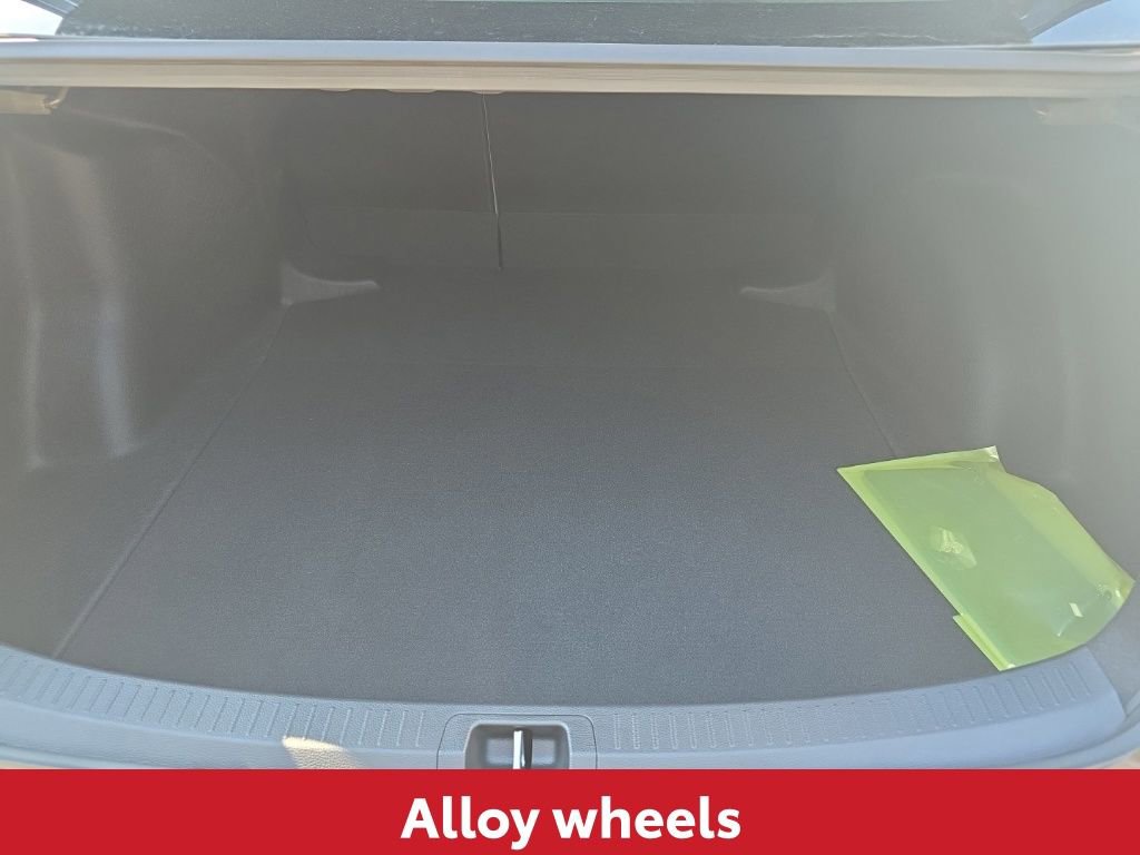 Used 2026 Toyota Corolla SE w/ SE Premium Package image 13