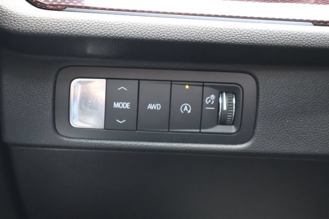 New 2026 Chevrolet Traverse Z71 w/ Enhanced Driving Package AWD/4WD image 16