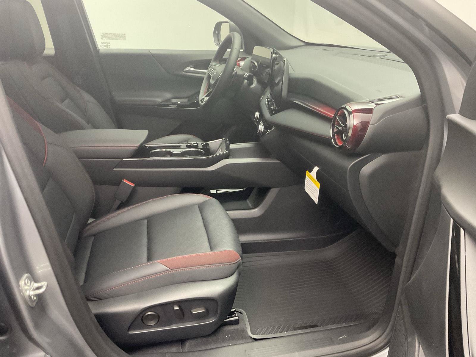 New 2027 Chevrolet Equinox RS w/ Safety and Technology Package AWD/4WD image 25