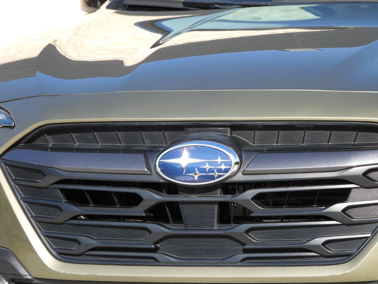 Used 2023 Subaru Outback Limited AWD/4WD image 5