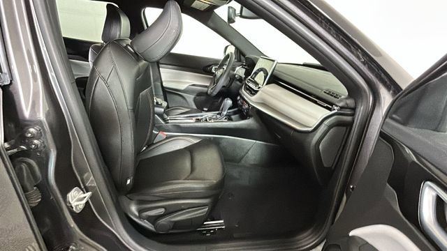 Used 2024 Jeep Compass Limited AWD/4WD image 31