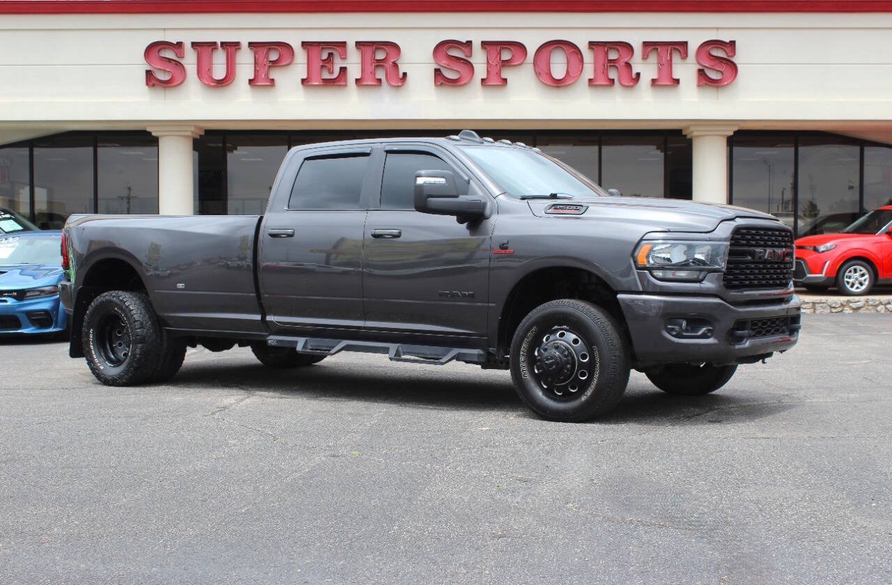 Used 2024 RAM 3500 Big Horn w/ Night Edition AWD/4WD image 1