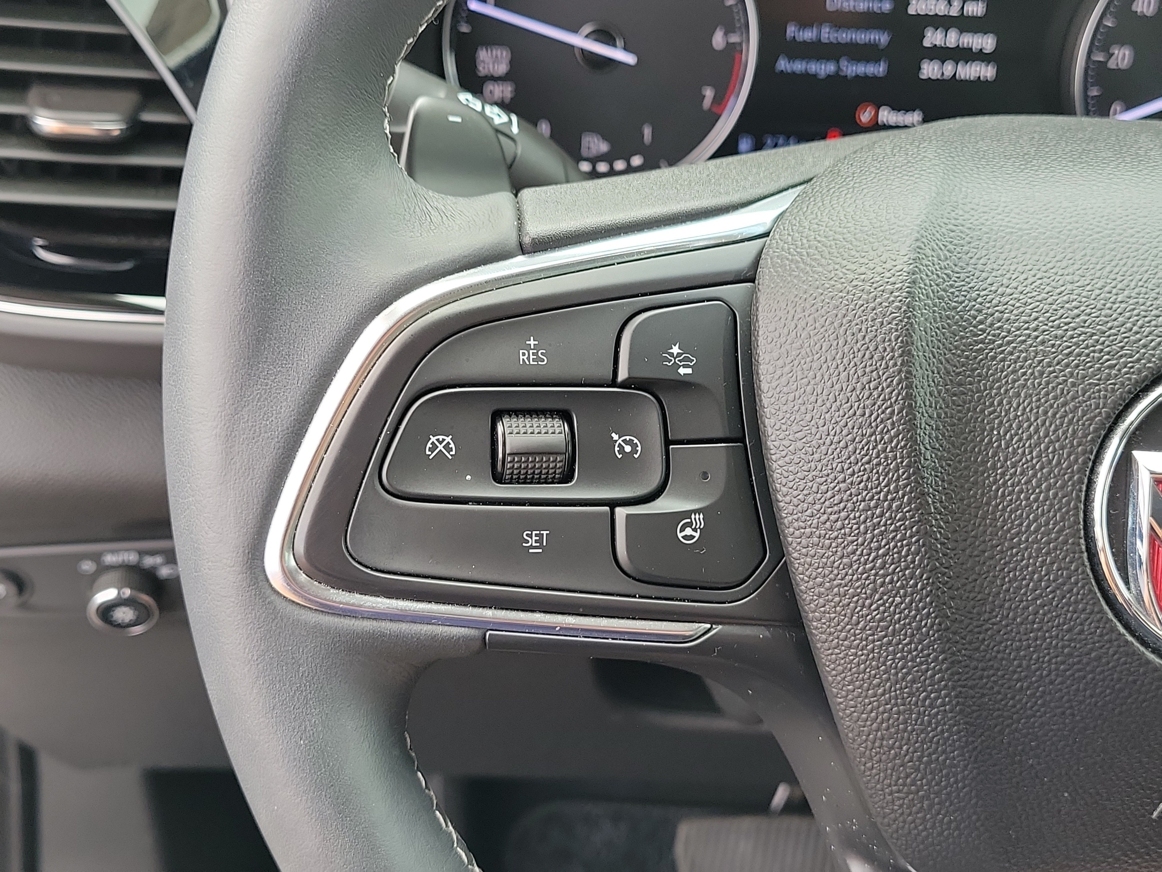 Used 2022 Buick Envision Avenir w/ Technology Package II FWD image 23