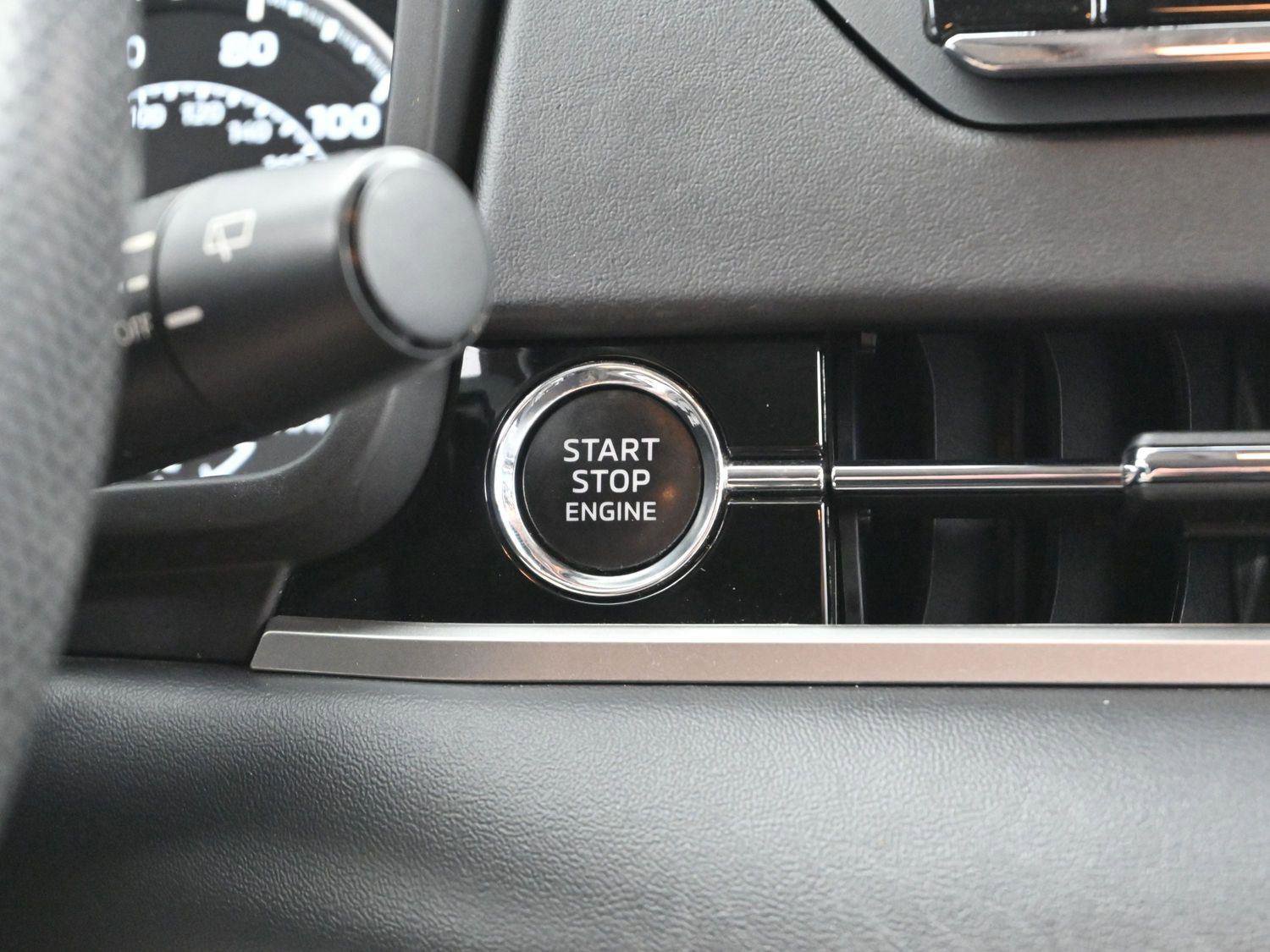 Used 2022 Mitsubishi Outlander ES image 24