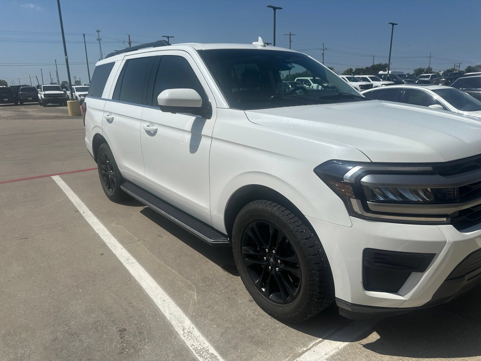 Used 2023 Ford Expedition XLT RWD image 7