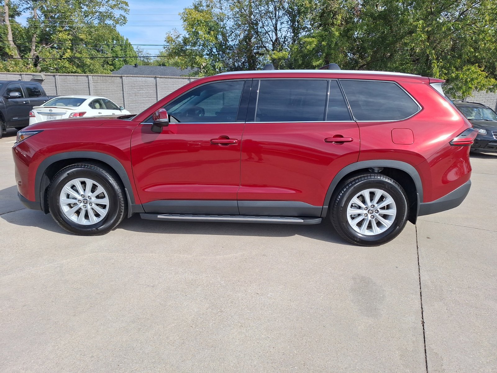 Used 2026 Toyota Grand Highlander FWD image 3