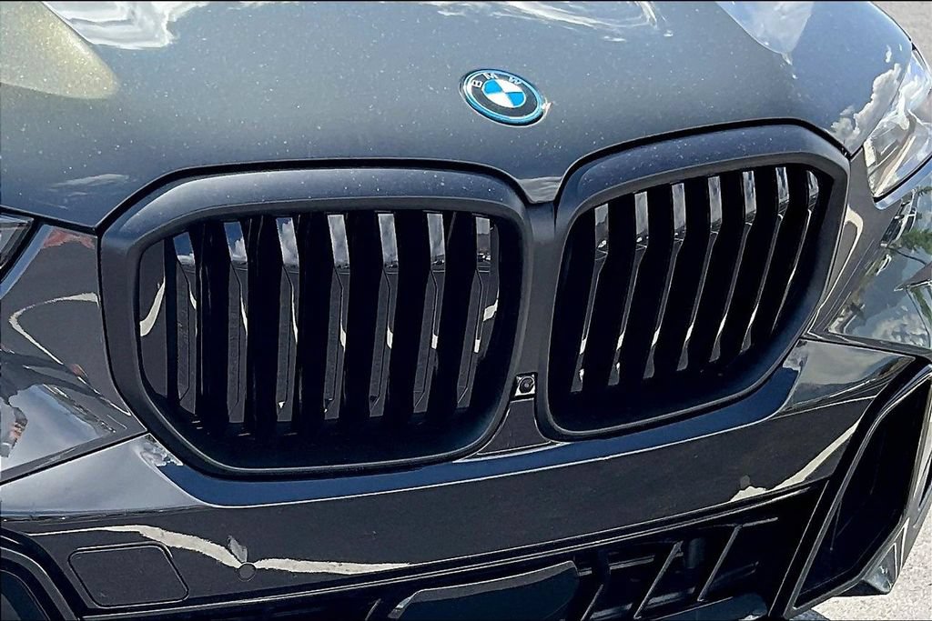 New 2026 BMW X5 xDrive50e w/ M Sport Package AWD/4WD image 32