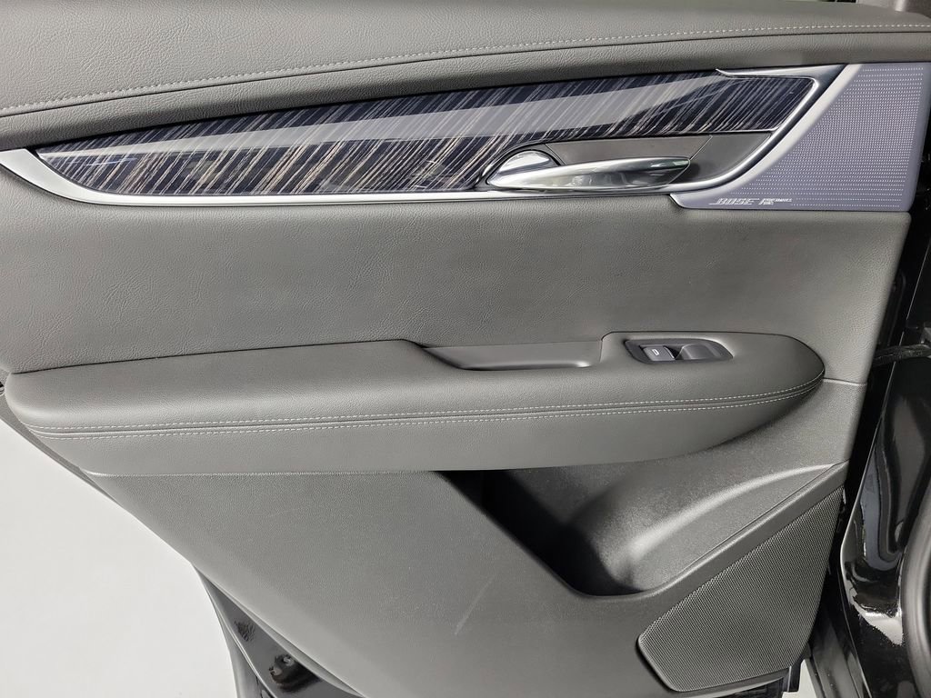 Used 2025 Cadillac XT6 Premium Luxury w/ Technology Package image 14