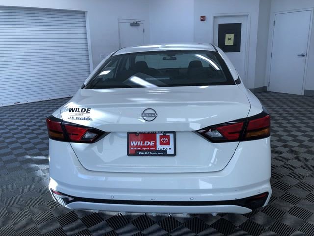 Used 2025 Nissan Altima 2.5 SV image 14
