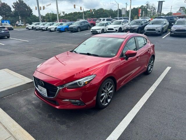 Used 2018 MAZDA MAZDA3 Grand Touring w/ Premium Equipment Package FWD image 5