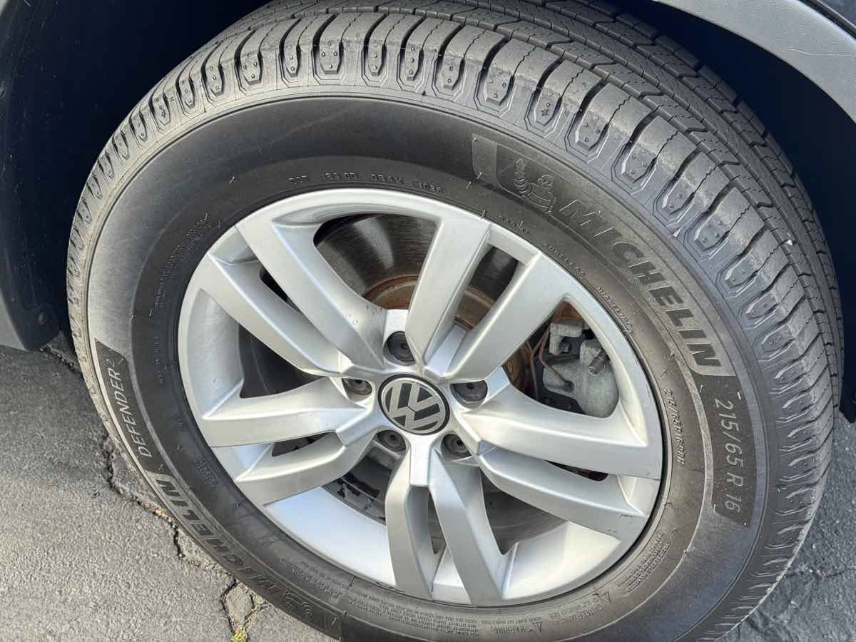 Used 2017 Volkswagen Tiguan S AWD/4WD image 24