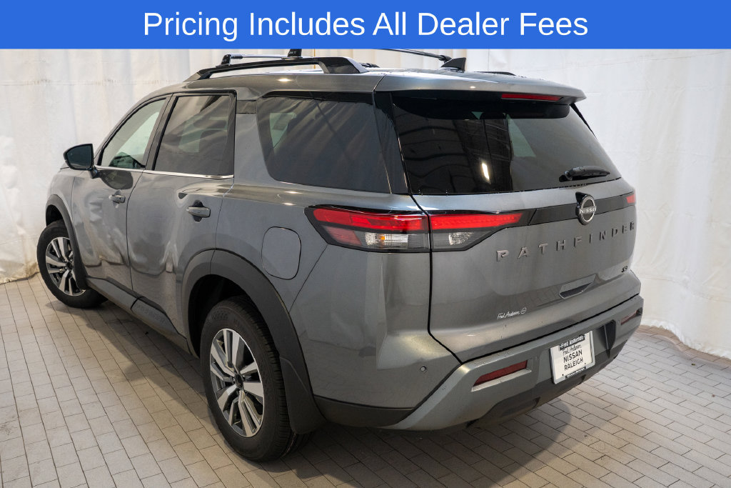 New 2026 Nissan Pathfinder SL FWD image 4
