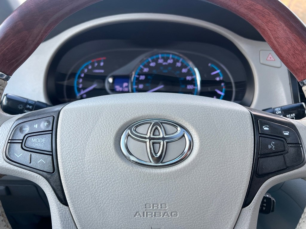Used 2014 Toyota Sienna Limited w/ Limited Premium Package image 19