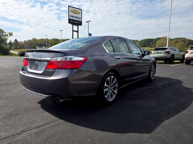 Used 2015 Honda Accord Sport image 4