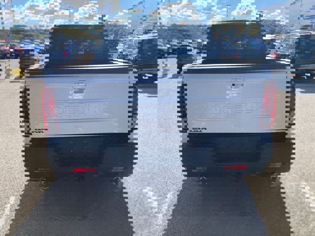 New 2026 Honda Ridgeline Black Edition image 4