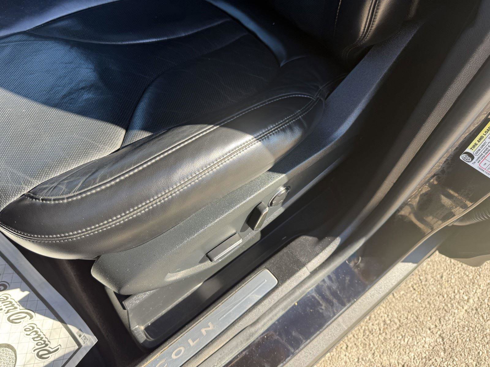 Used 2019 Lincoln MKC Reserve w/ MKC Technology Package image 14