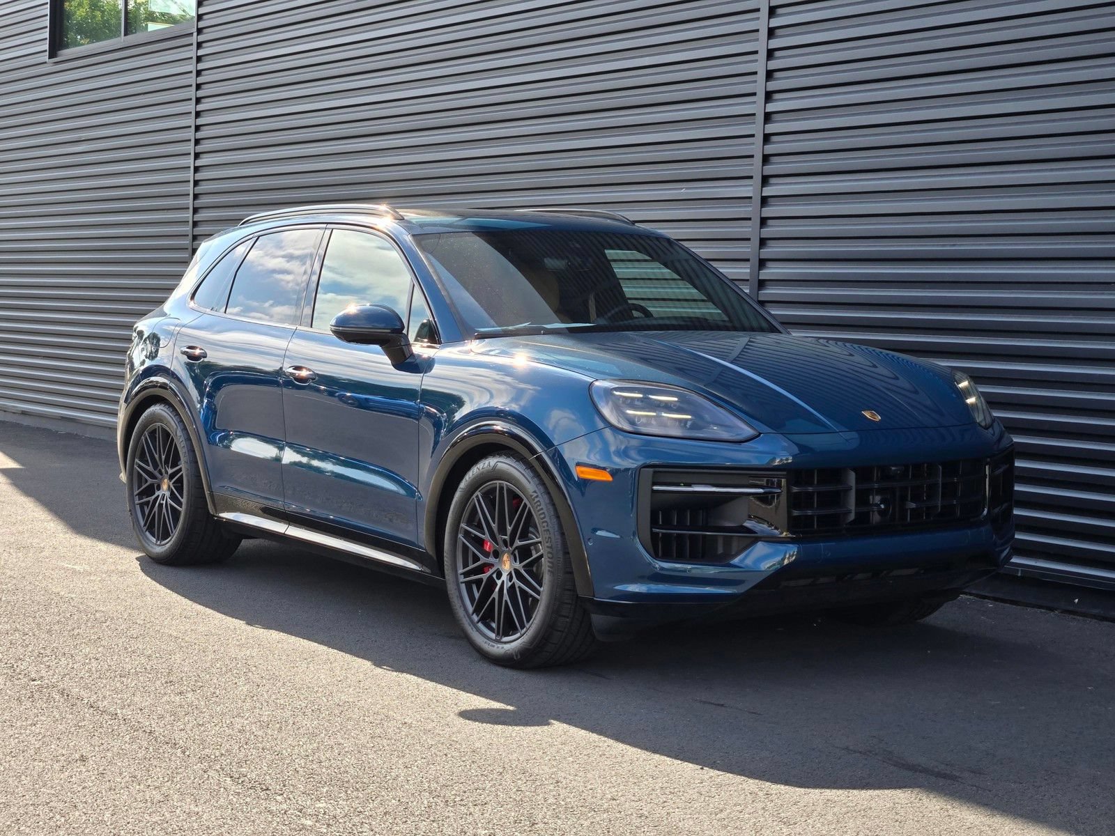 Certified 2026 Porsche Cayenne GTS AWD/4WD image 9