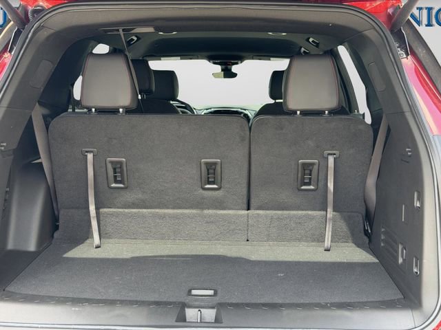 Used 2023 Chevrolet Traverse RS FWD image 13