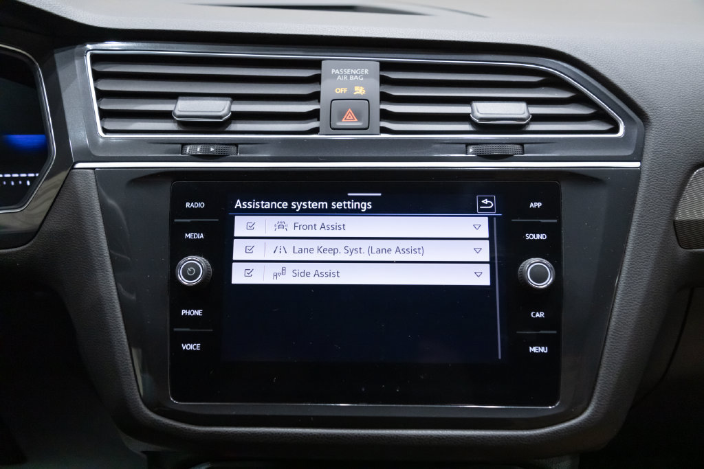 Used 2024 Volkswagen Tiguan SE AWD/4WD image 26