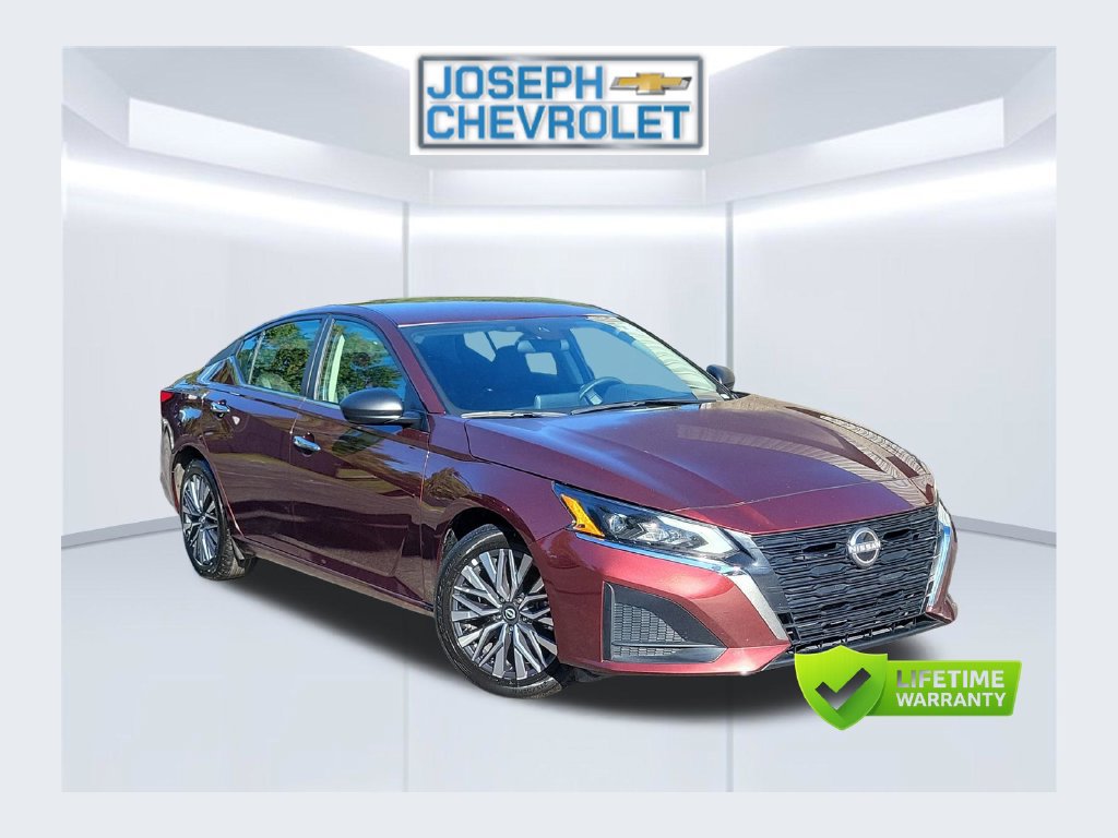 Used 2025 Nissan Altima 2.5 SV