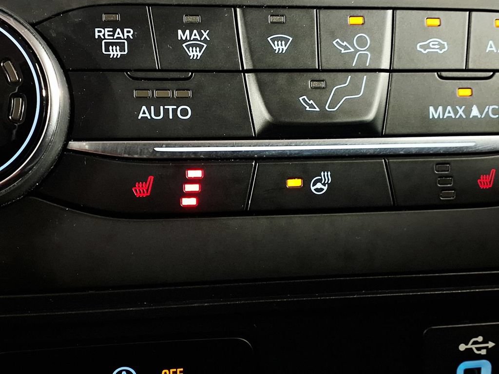 Used 2019 Ford EcoSport Titanium FWD image 17