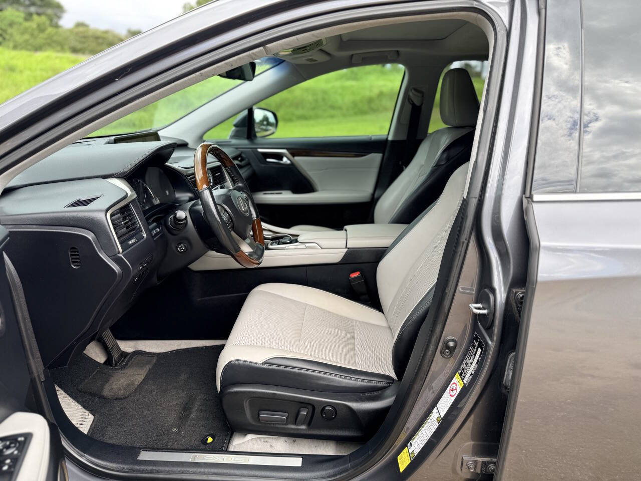 Used 2019 Lexus RX 350 FWD w/ Navigation Package image 13