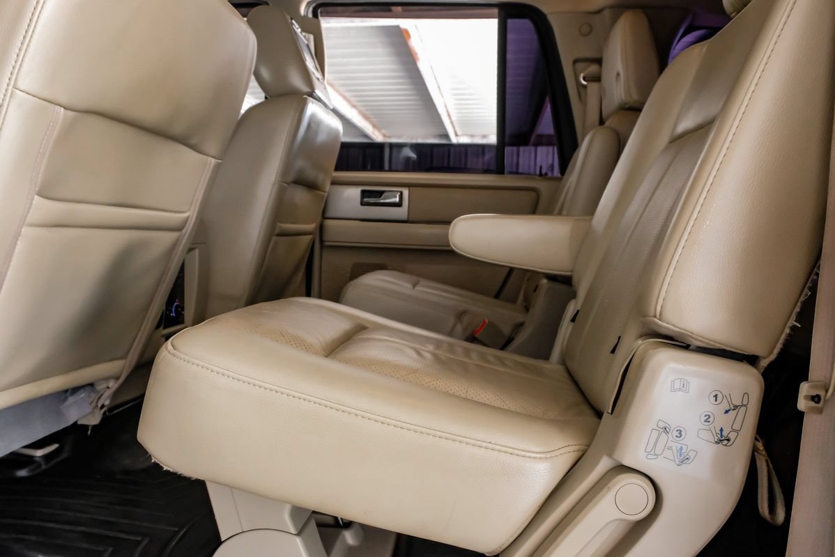 Used 2014 Ford Expedition EL Limited w/ Equipment Group 301A AWD/4WD image 38