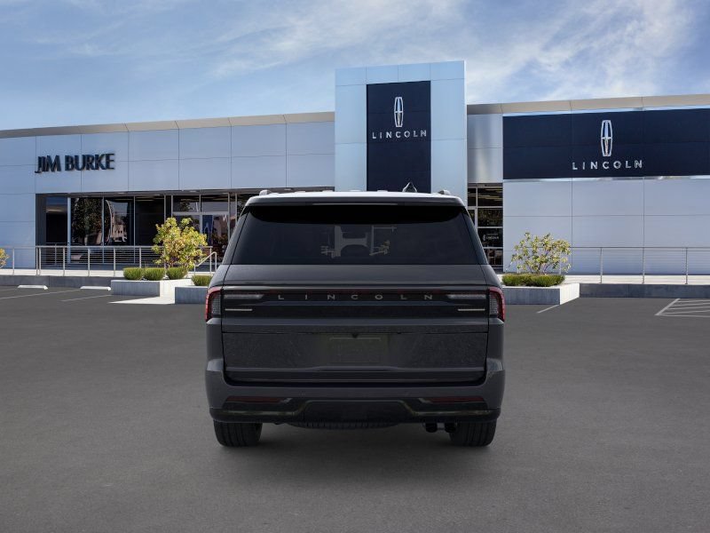 New 2026 Lincoln Navigator Reserve w/ Jet Appearance Package AWD/4WD image 5