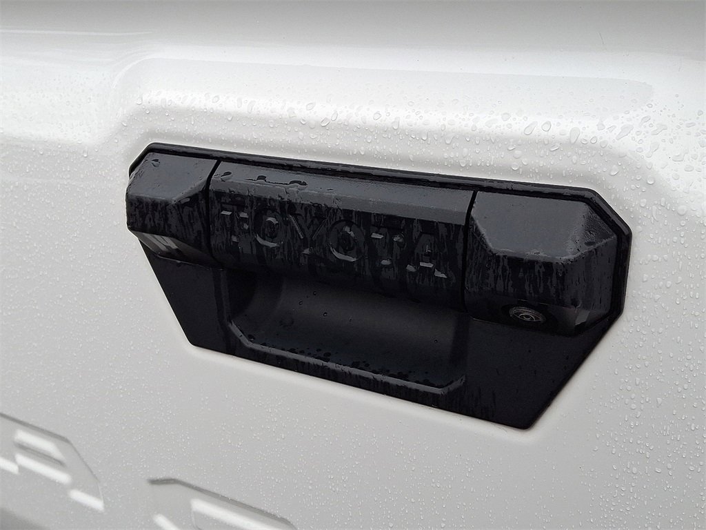 Used 2024 Toyota Tacoma TRD Off-Road image 28