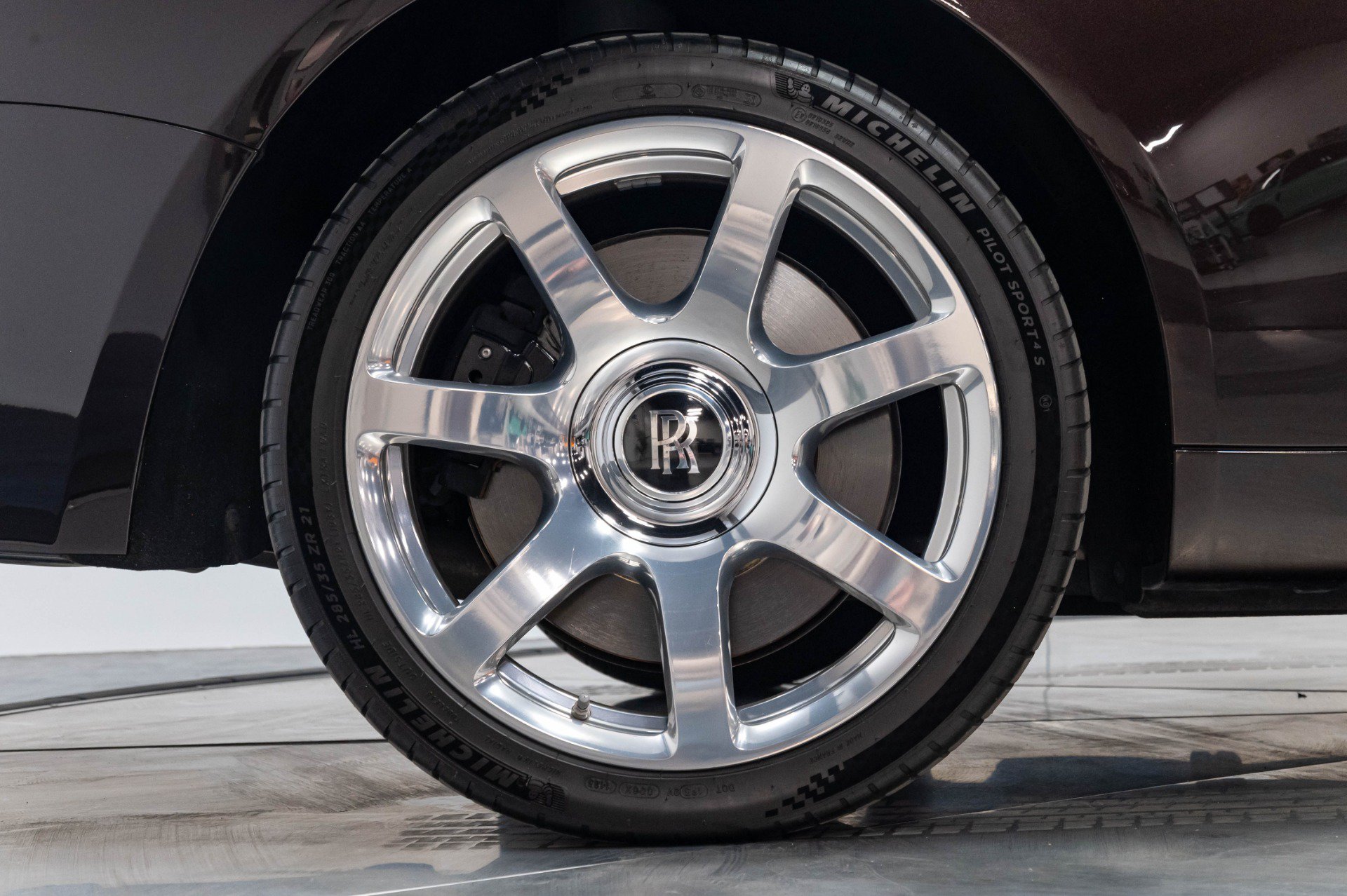 Used 2014 Rolls-Royce Wraith RWD image 21
