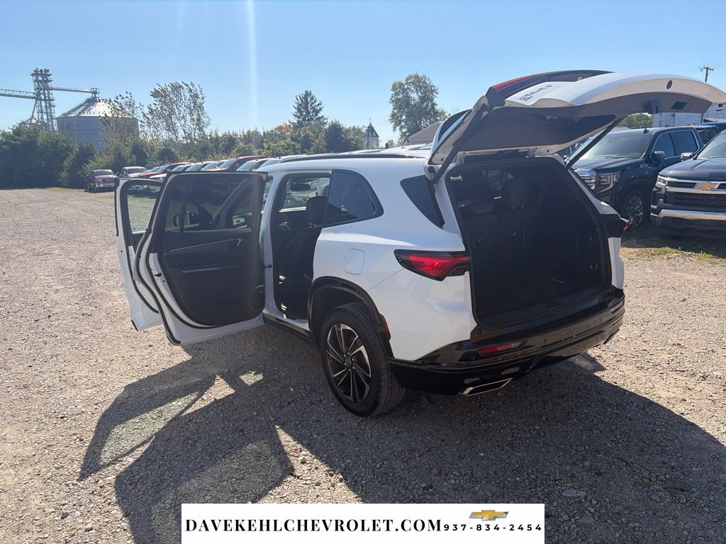 Used 2026 Buick Enclave Sport Touring AWD/4WD image 30