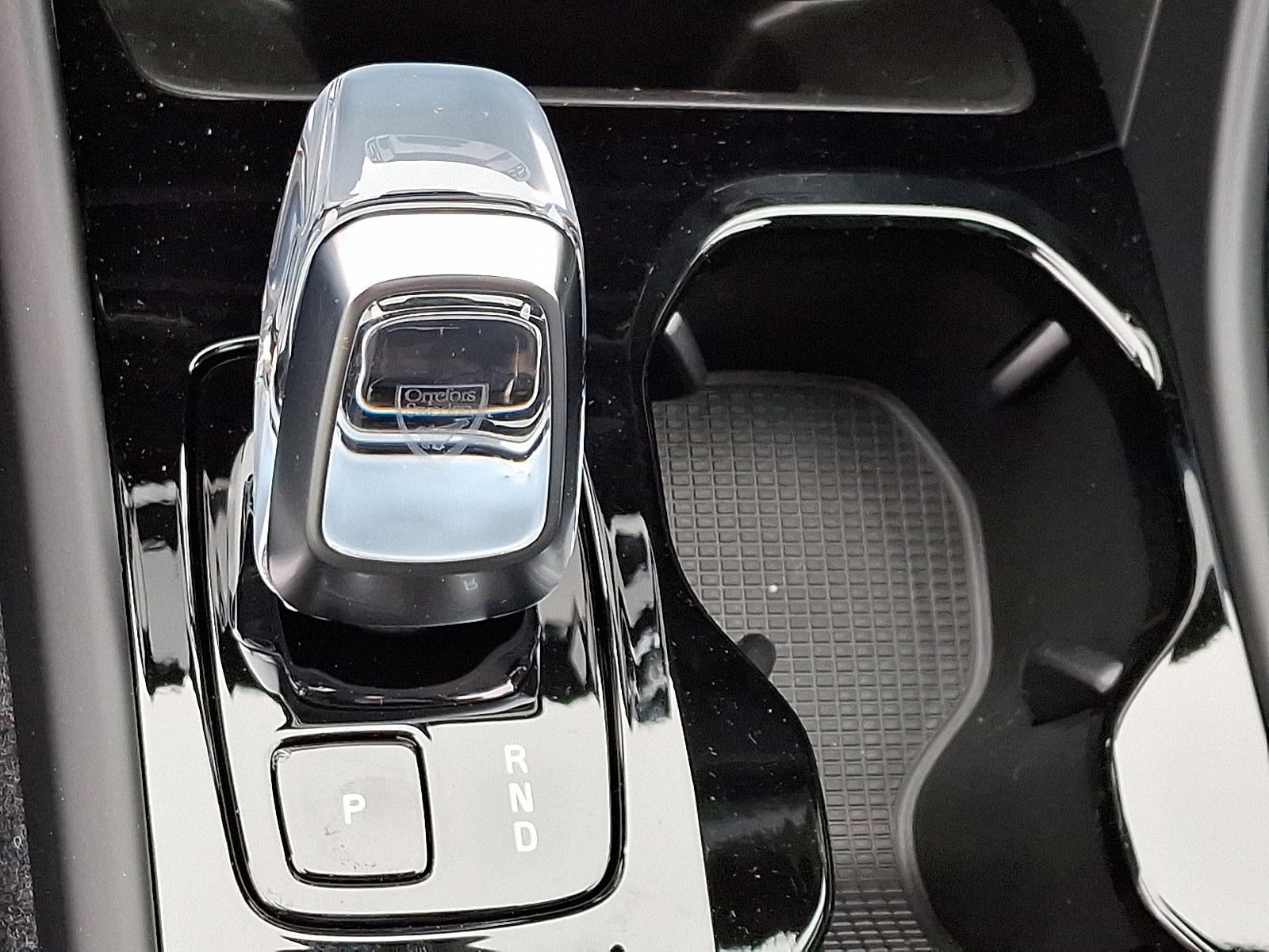 New 2025 Volvo XC40 B5 Ultra w/ Protection Package Premier image 8