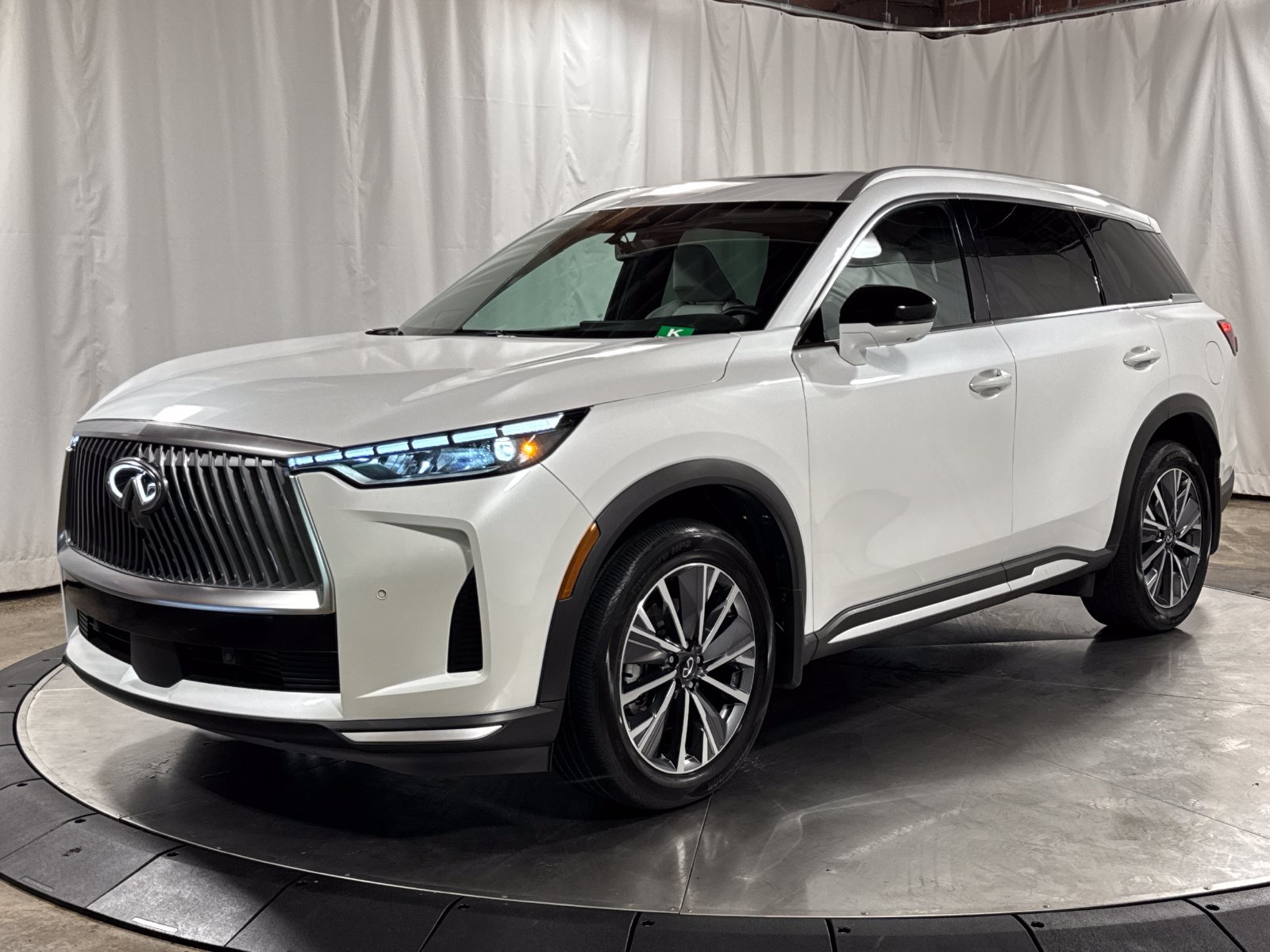 Used 2026 INFINITI QX60 Luxe w/ Cargo Package
