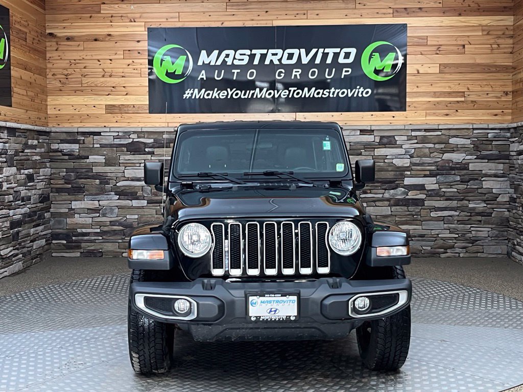 Used 2018 Jeep Wrangler Unlimited Sahara w/ Cold Weather Group AWD/4WD image 4