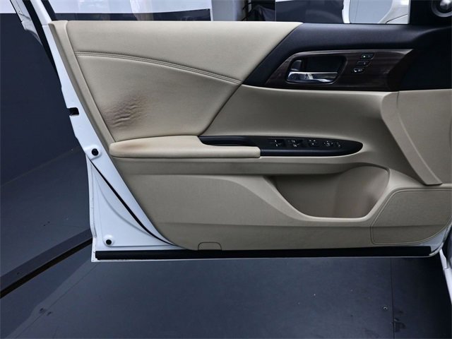 Used 2016 Honda Accord EX-L image 20