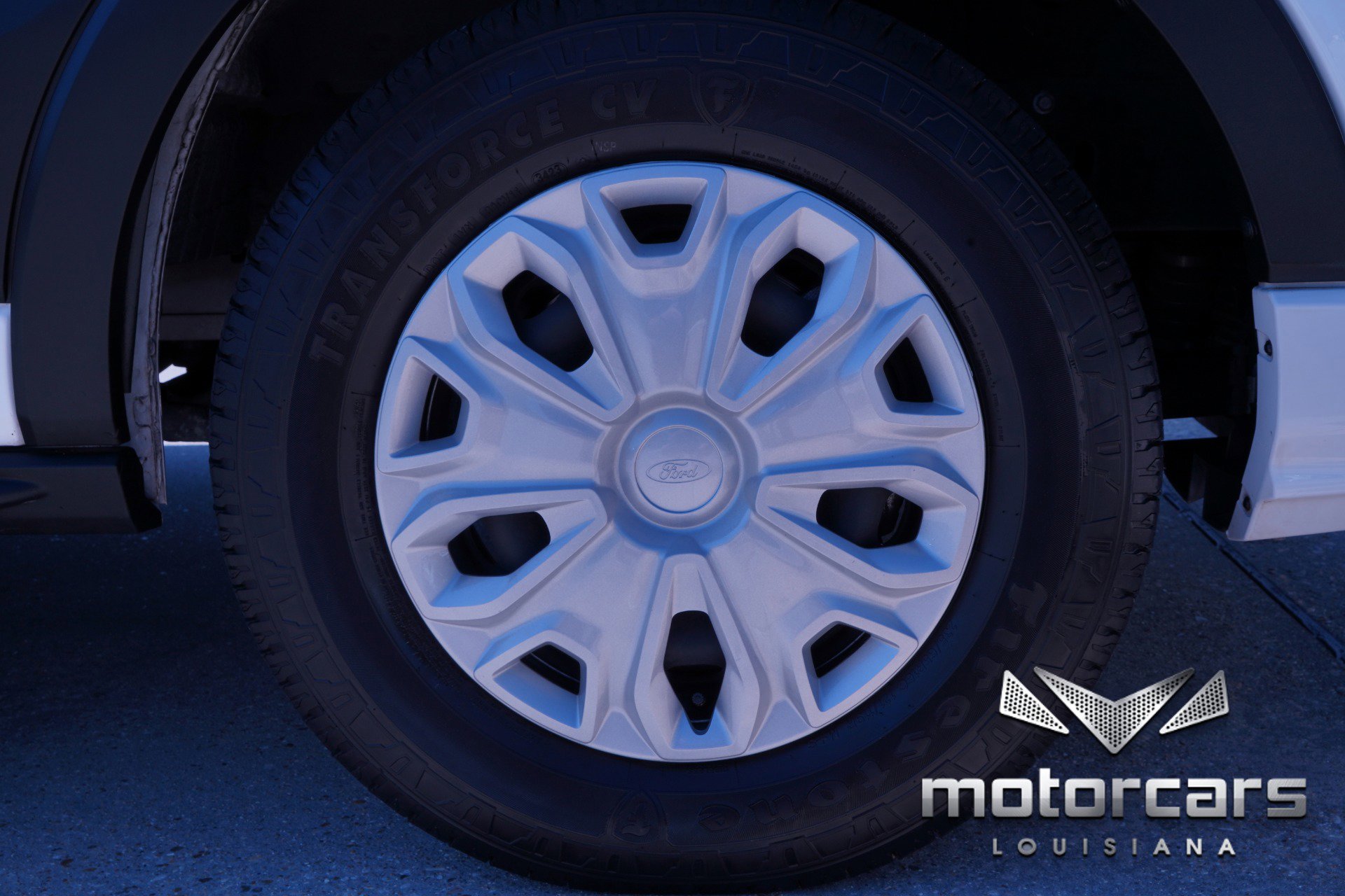 Used 2023 Ford Transit 350 XLT image 21