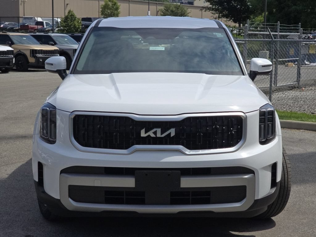 Used 2024 Kia Telluride LX FWD image 11