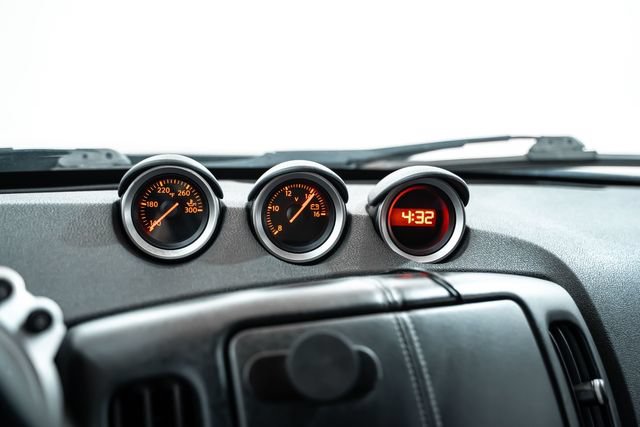 Used 2016 Nissan 370Z Coupe RWD image 26