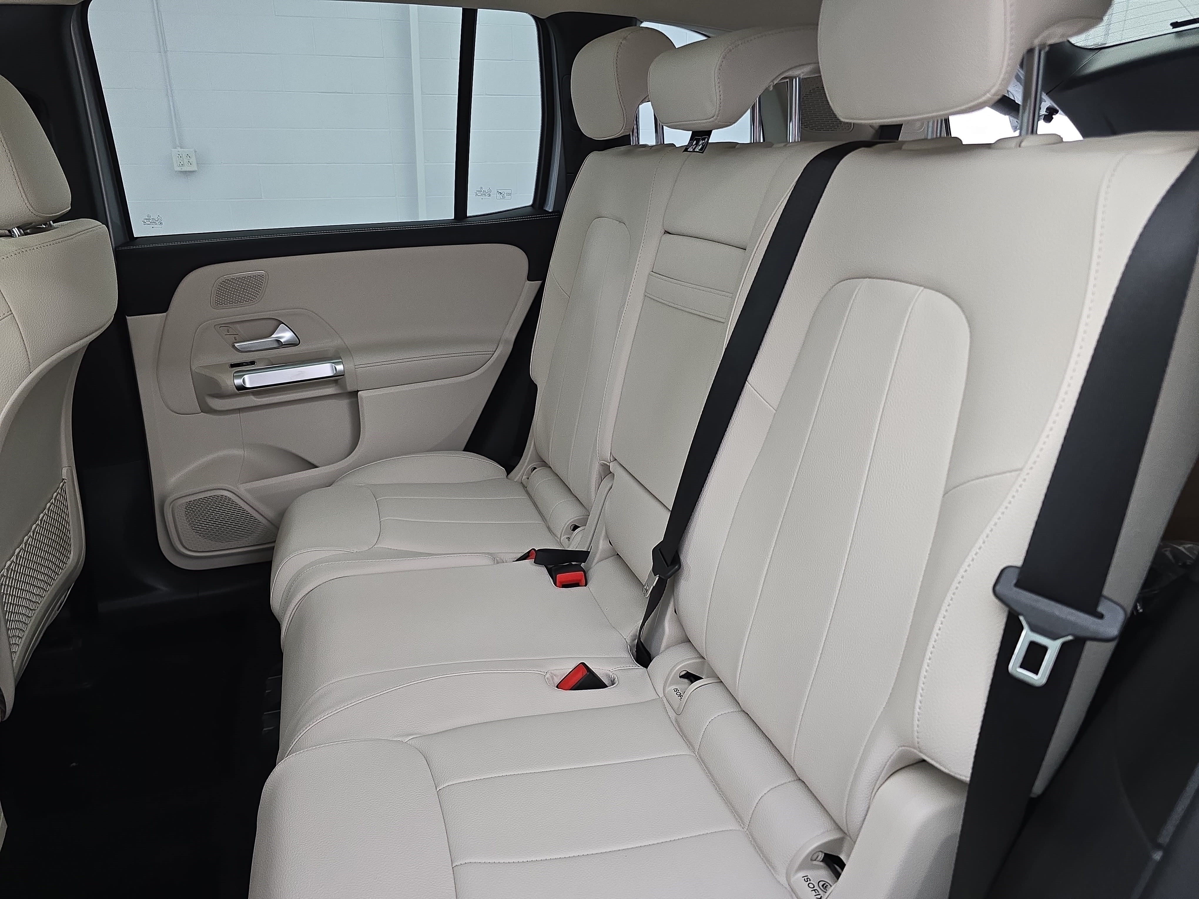 New 2026 Mercedes-Benz GLB 250 image 15