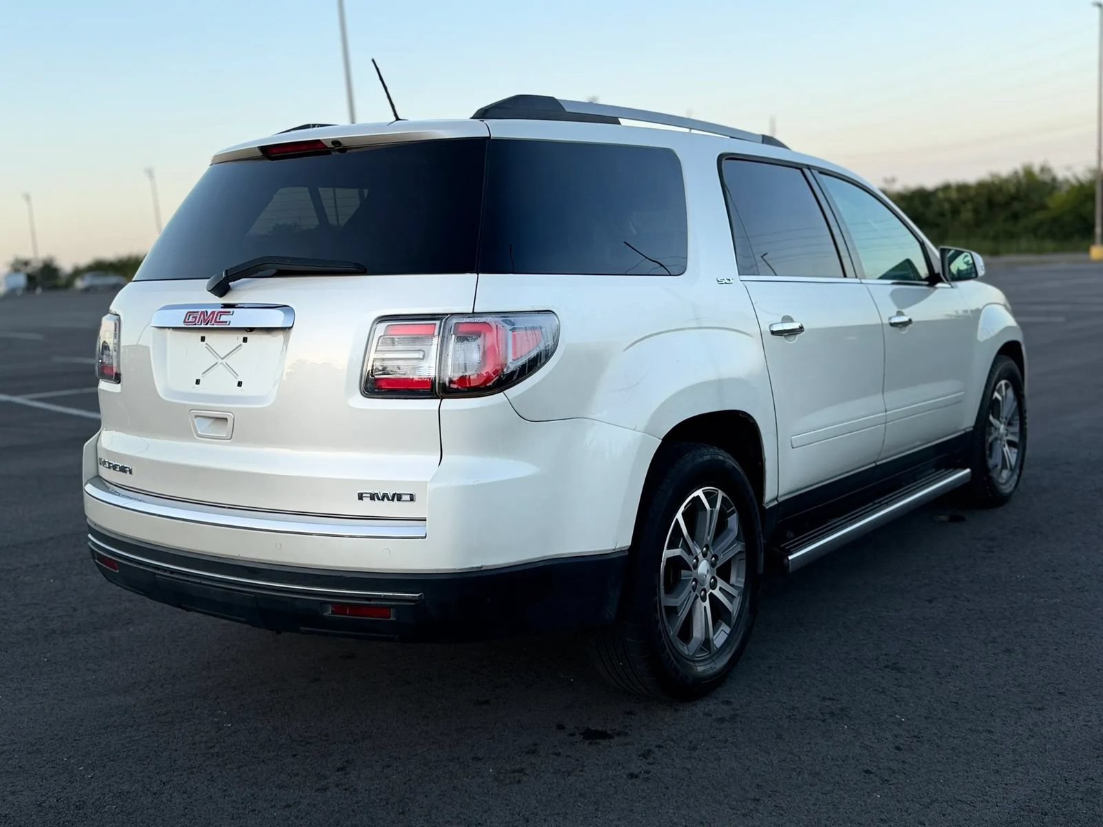 Used 2014 GMC Acadia SLT AWD/4WD image 5
