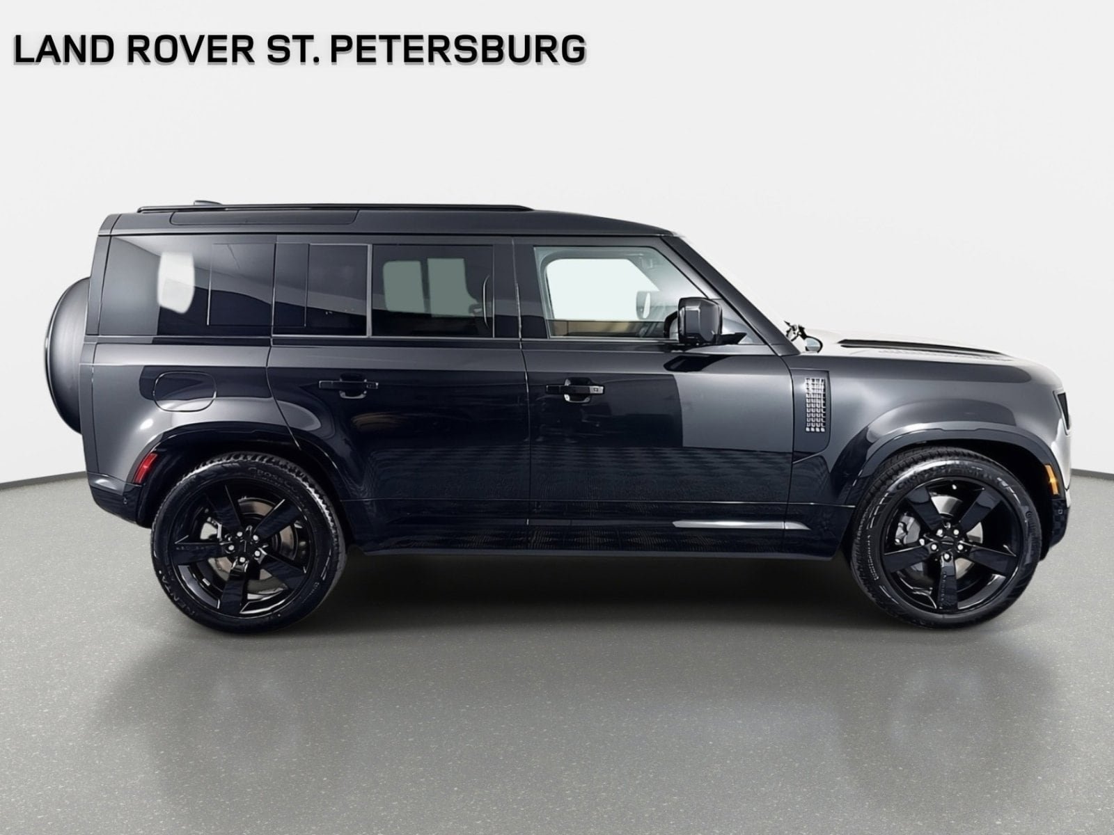 Used 2026 Land Rover Defender 110 X-Dynamic SE AWD/4WD image 4