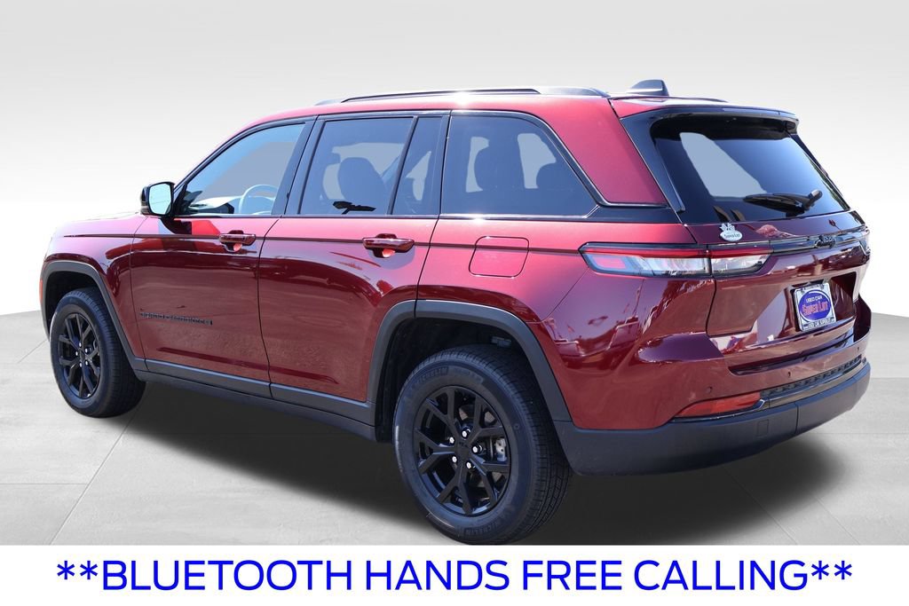 Used 2024 Jeep Grand Cherokee Altitude RWD image 19