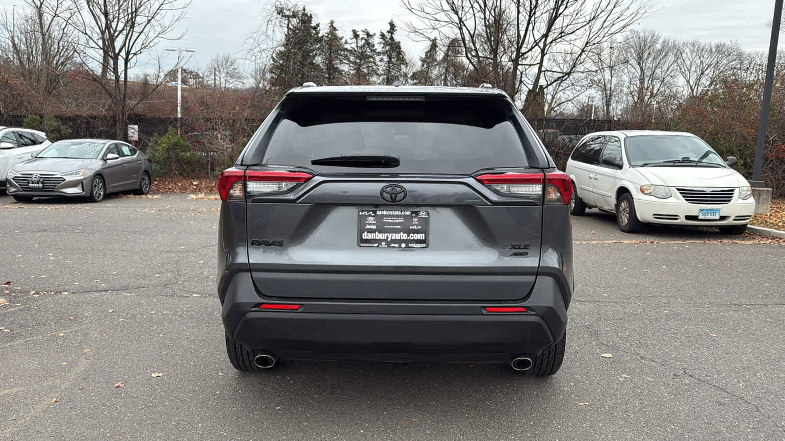 Used 2022 Toyota RAV4 XLE image 4