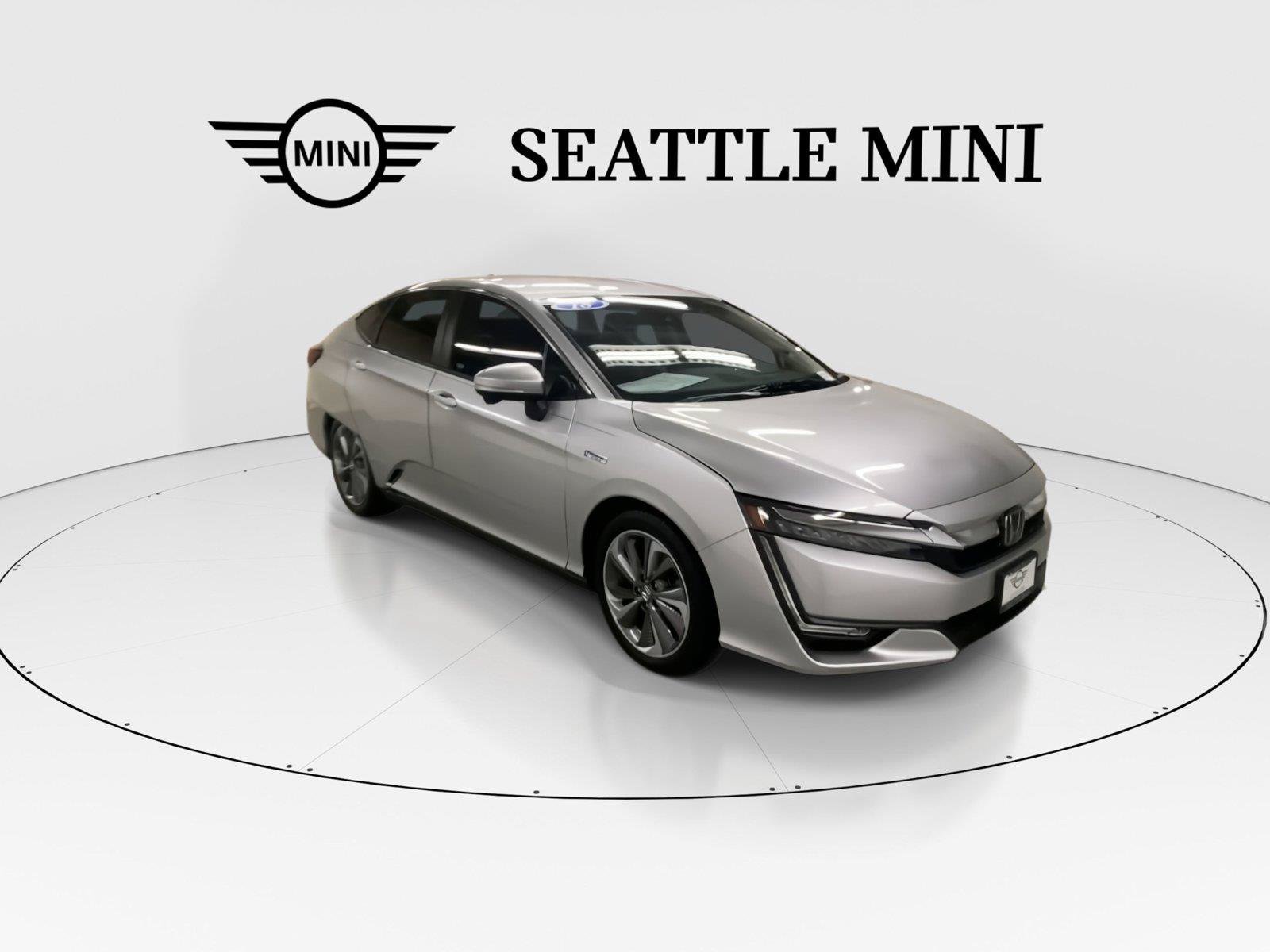 Used 2018 Honda Clarity Touring image 2